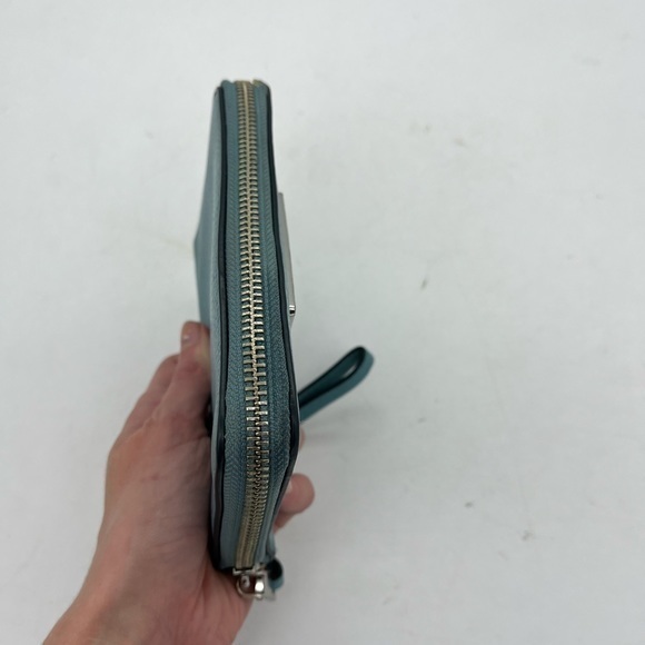 Marc Jacobs Women’s Turquoise Blue Genuine Pebbled Leather Wristlet Wallet - Picture 8 of 10